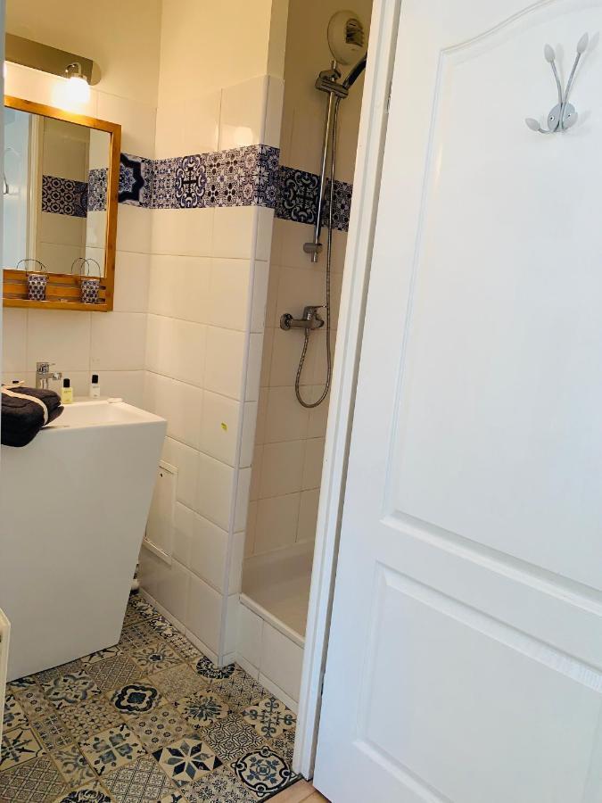 Bed And Breakfast Luxe La Defense U-Arena กูร์เบอวัวร์ ภายนอก รูปภาพ
